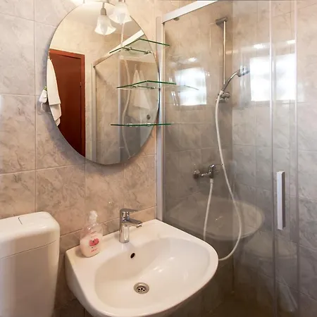 & Strcic Krk בית הארחה