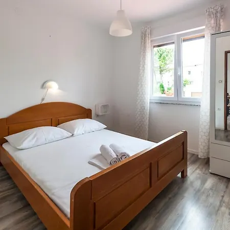 & Strcic Krk Pensión Krk Town